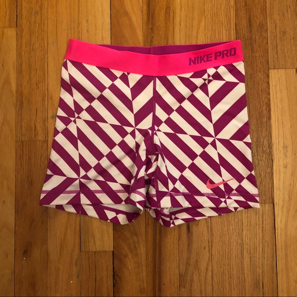 Nike Pro